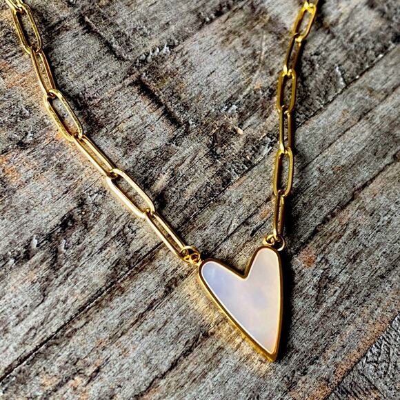 NEW Abstract Heart Mother Of Pearl Layering Necklace - Picture 2 of 12
